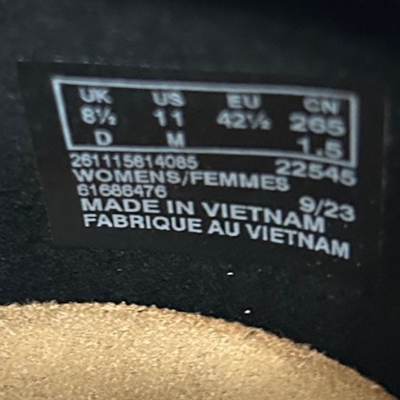 Clarks US 11 Black Low Healed Pumps - Picture 5 of 5